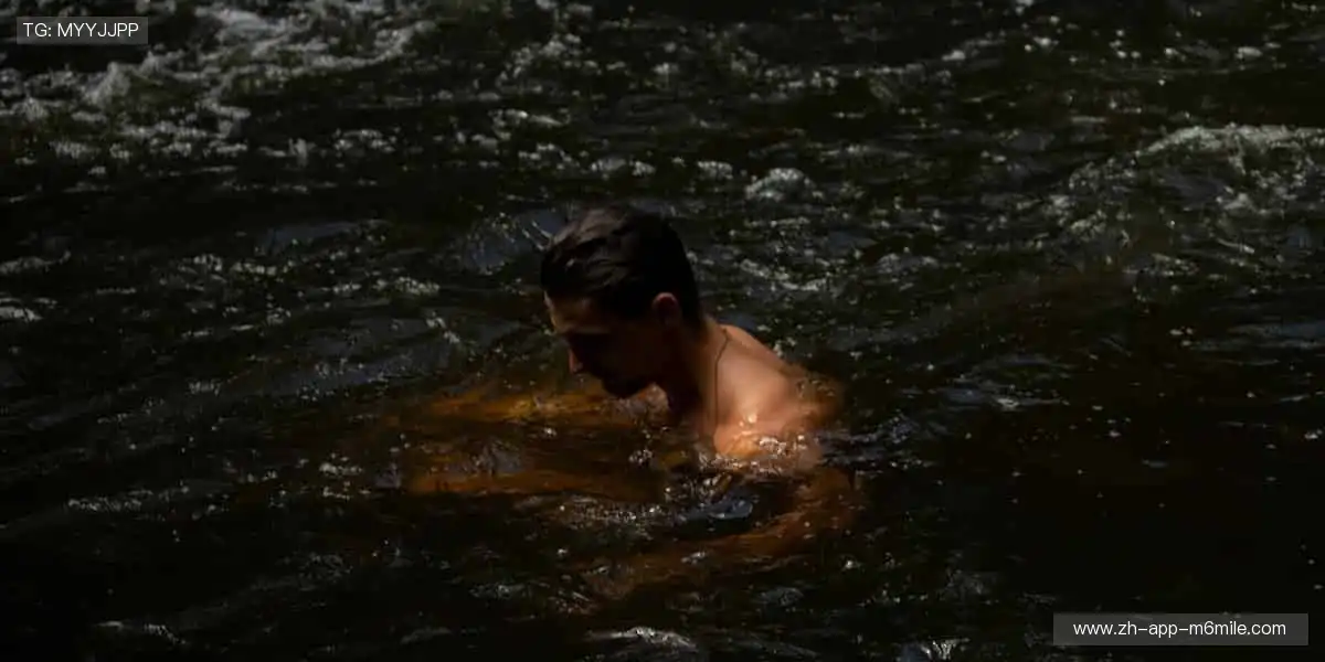 🎮用潮流诠释热爱，周边产品让运动精神融入生活！